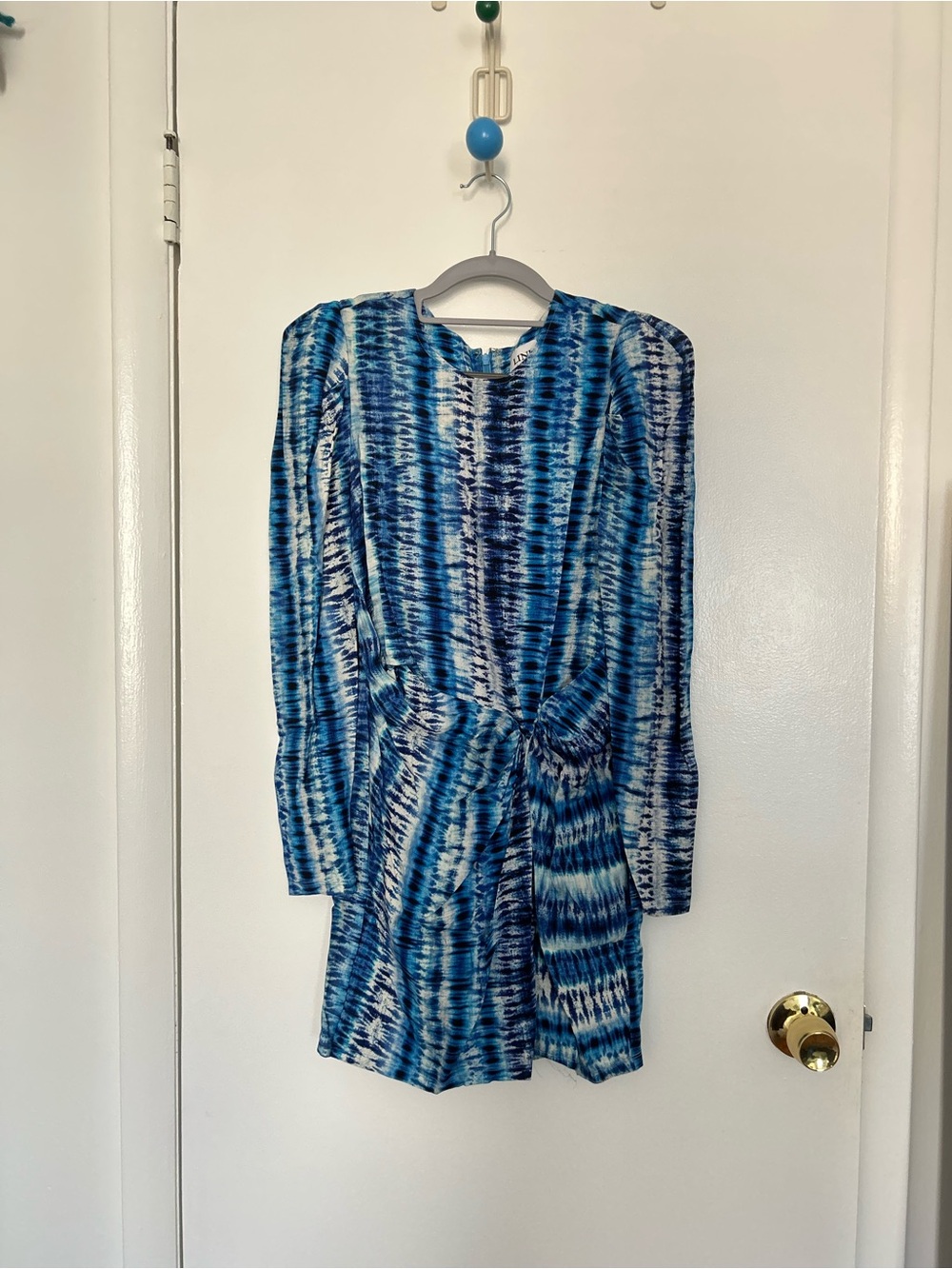 LINI Blue & White Tie-Dye Twist Front Long Sleeve Mini Dress. Size S